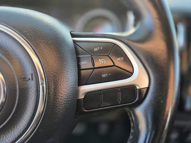 Used 2018 Jeep Compass Limited w/ Navigation Group FWD image 25