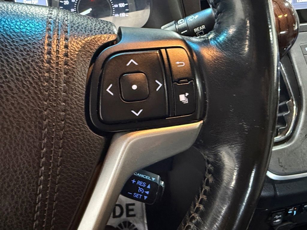Used 2017 Toyota Sienna Limited AWD/4WD image 30