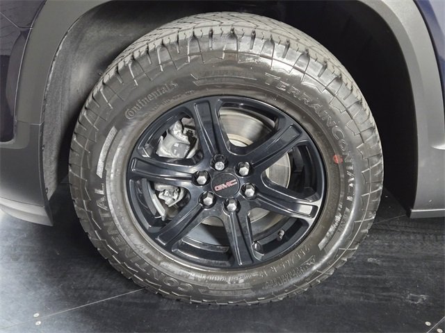 Used 2021 GMC Acadia AT4 w/ Technology Package image 12