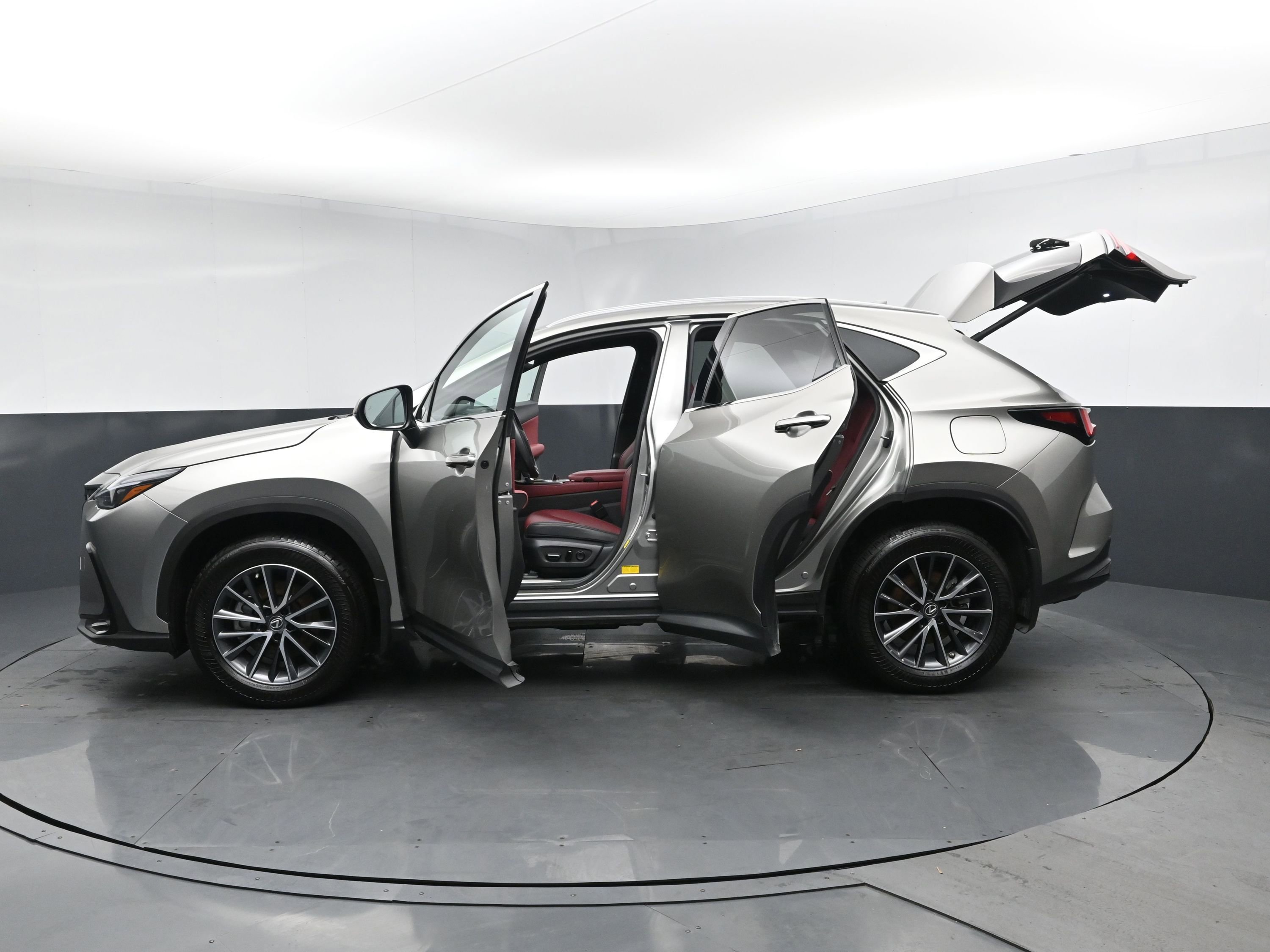 Used 2022 Lexus NX 350h AWD w/ Towing Package (2000 Lbs) image 29