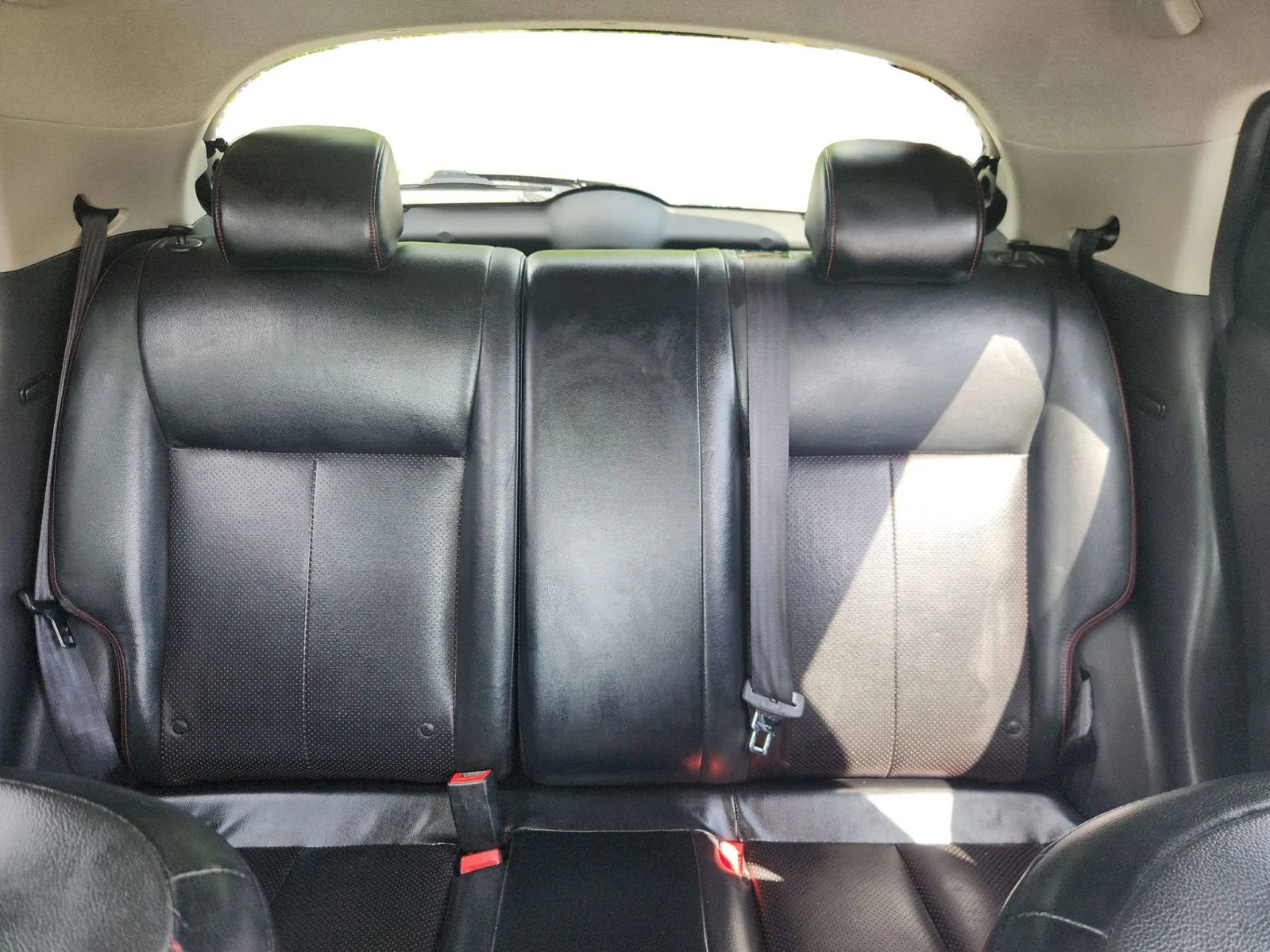 Used 2014 Nissan Juke SL w/ Sport Package FWD image 15
