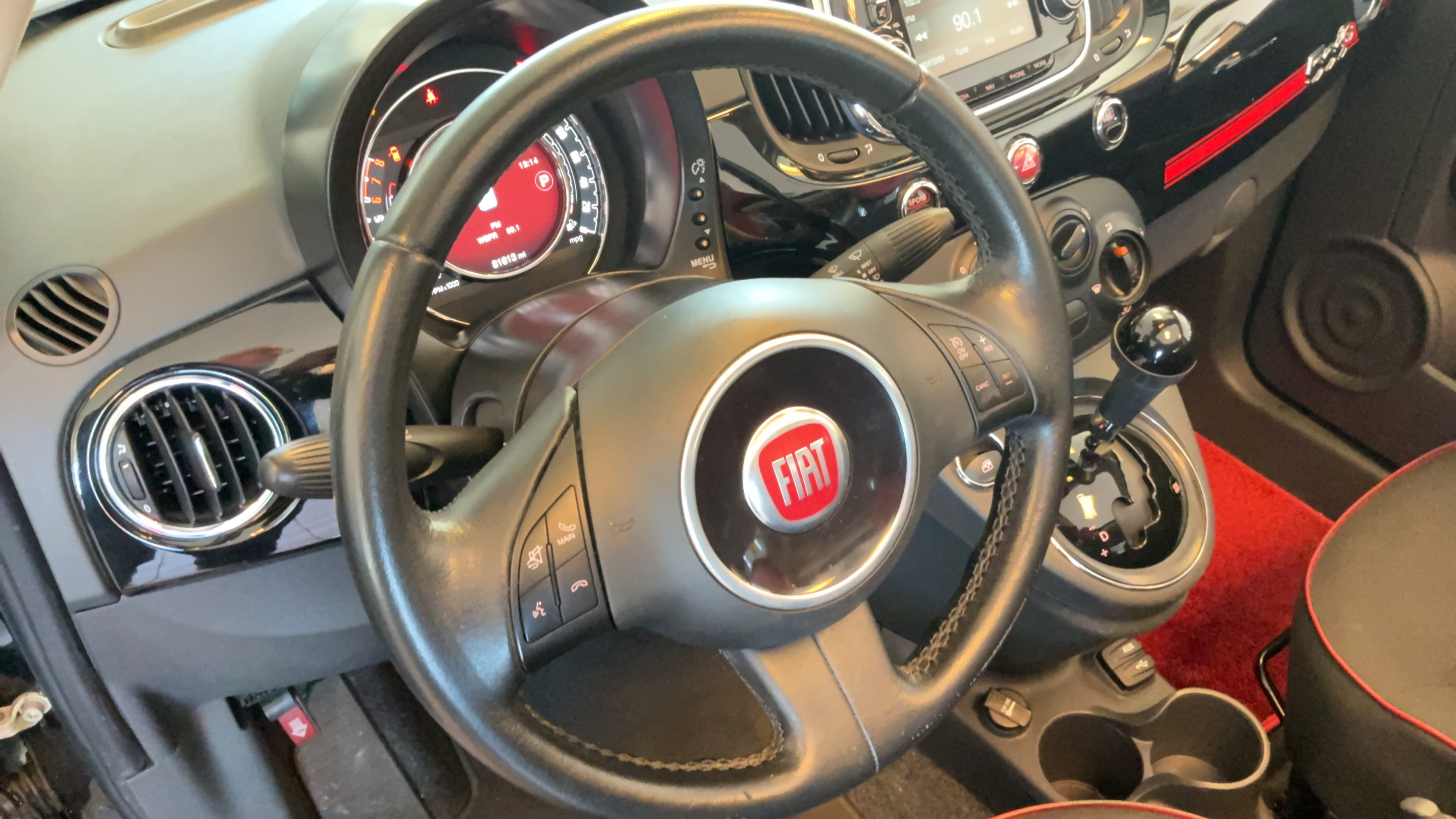 Used 2017 FIAT 500 Pop FWD image 19