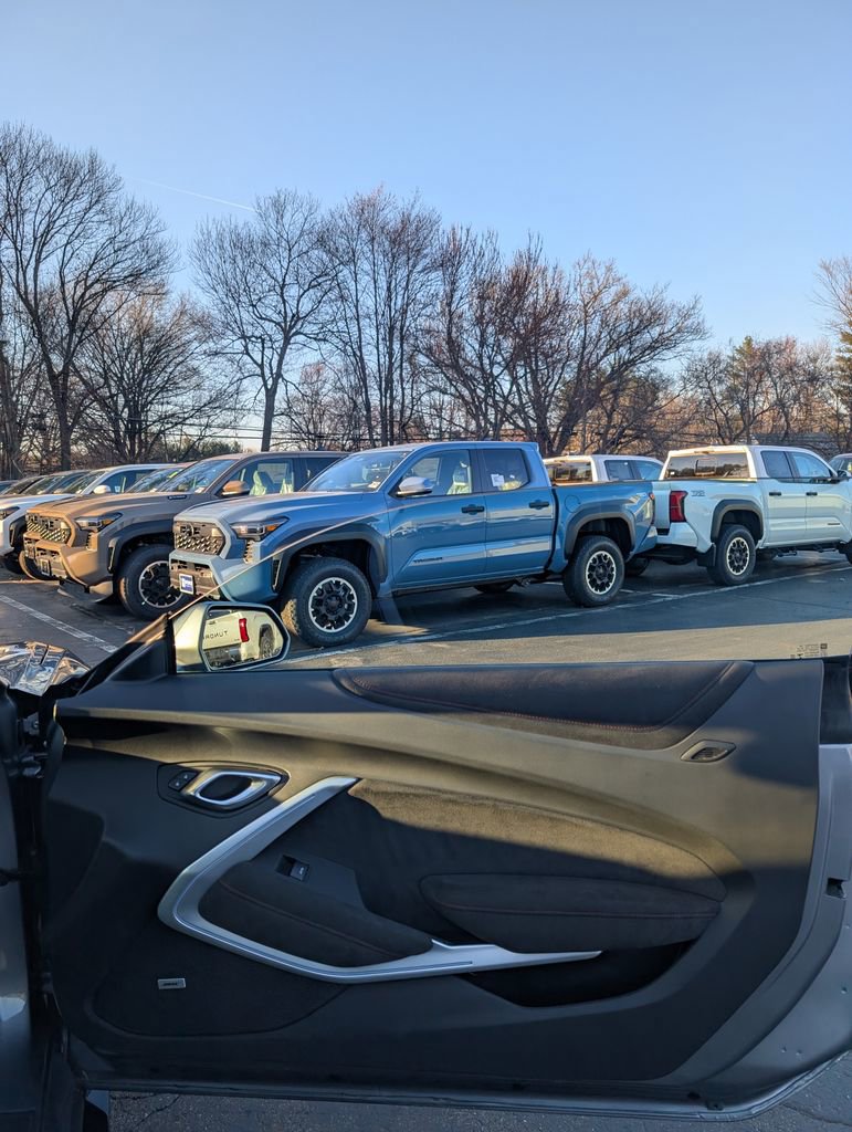 Used 2022 Chevrolet Camaro ZL1 image 16