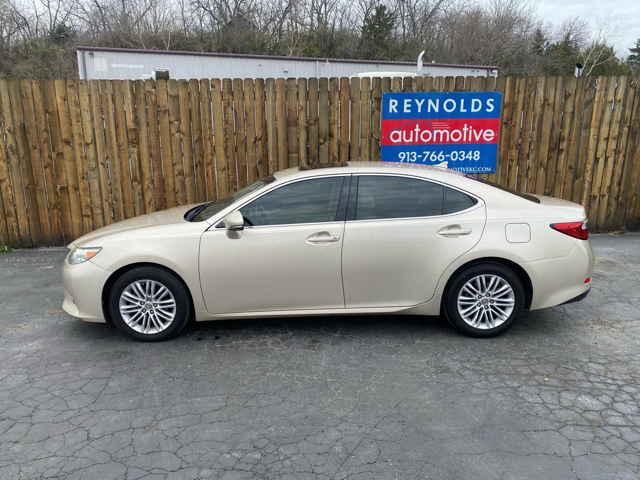 Used 2013 Lexus ES 350 w/ Luxury Pkg FWD image 6