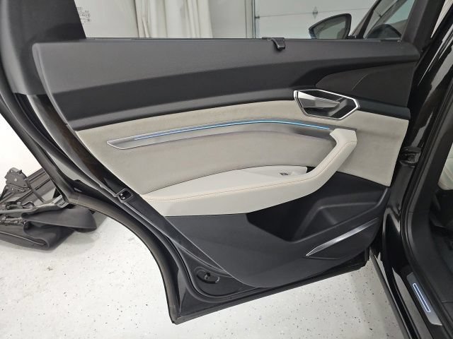 Used 2024 Audi Q8 e-tron Prestige w/ Prestige Package AWD/4WD image 28