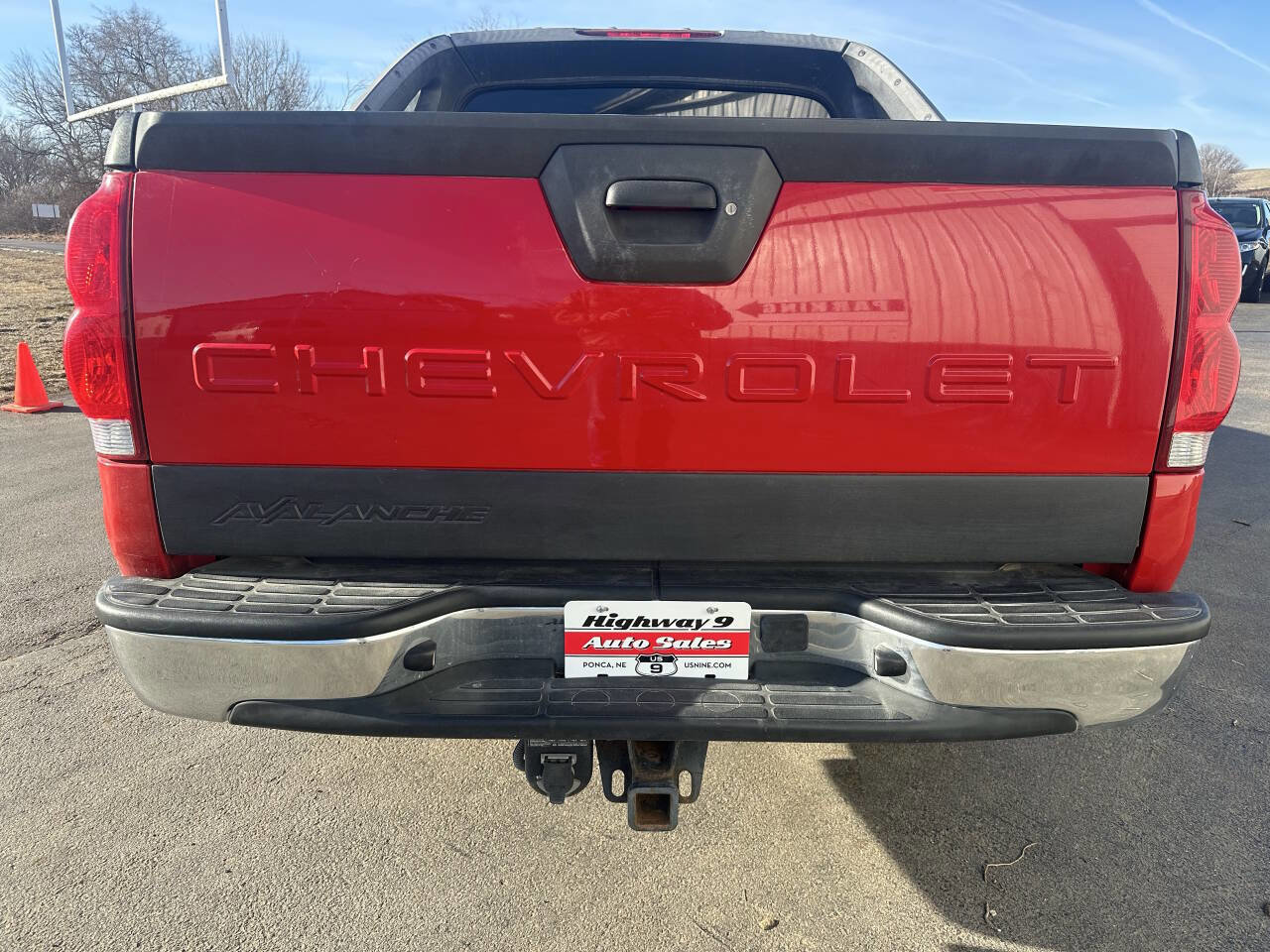 Used 2004 Chevrolet Avalanche Z71 w/ Preferred Equipment Group image 4