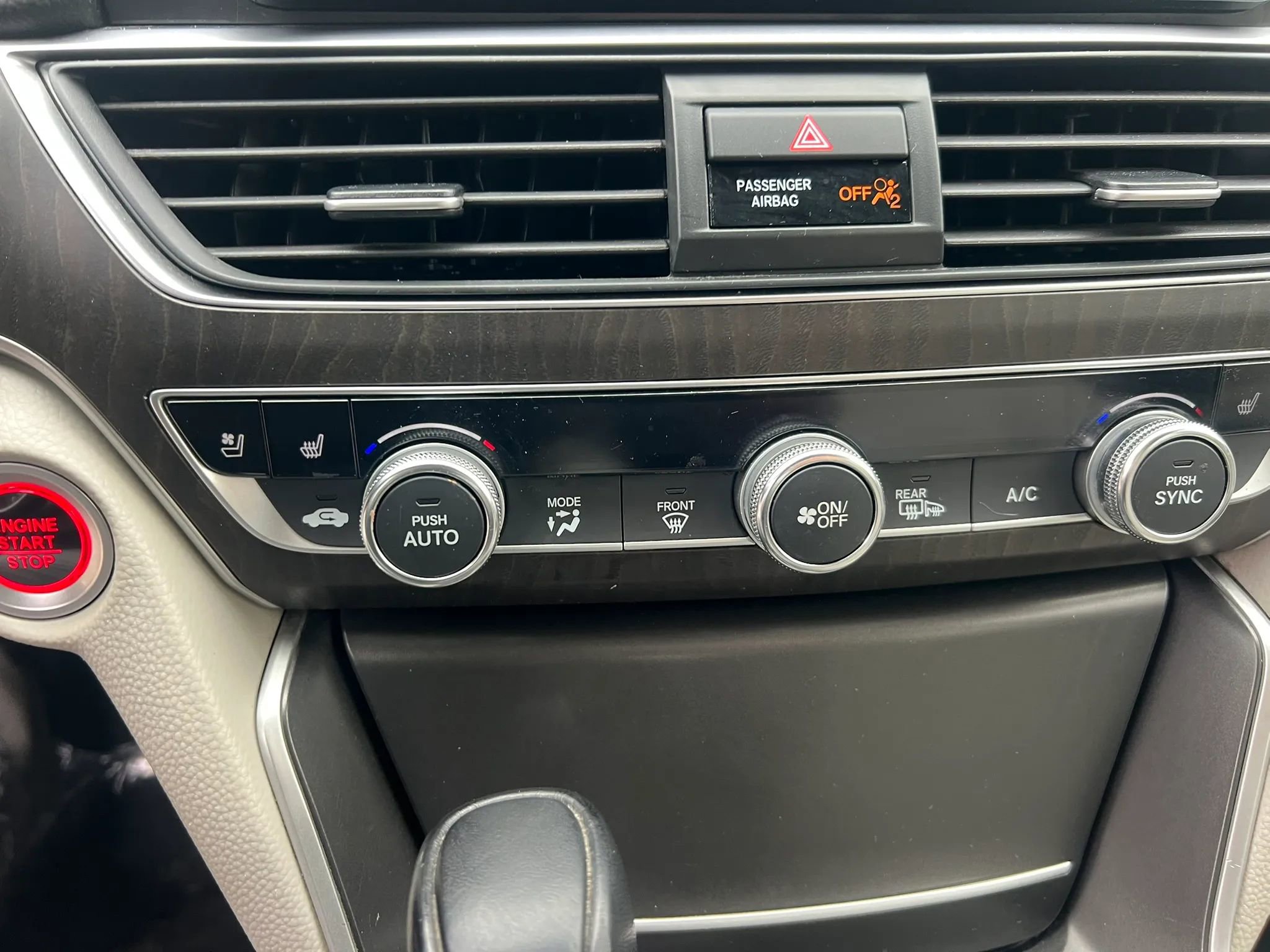 Used 2018 Honda Accord Touring image 18