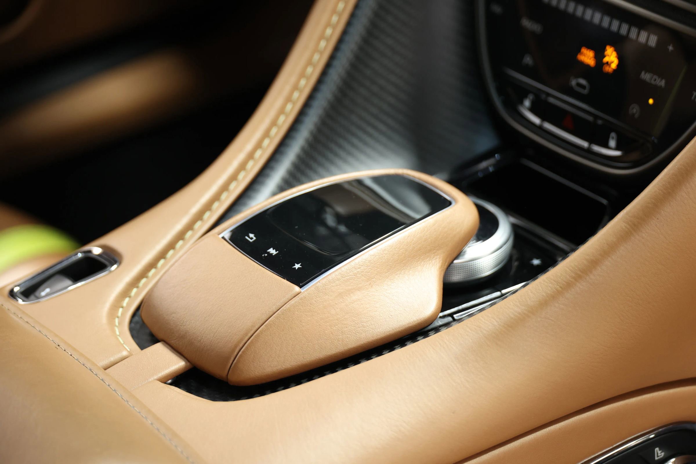 Used 2020 Aston Martin DB11 AMR image 75