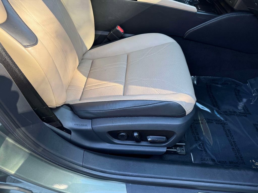Used 2019 Lexus ES 350 350 Luxury w/ Accessory Package image 15