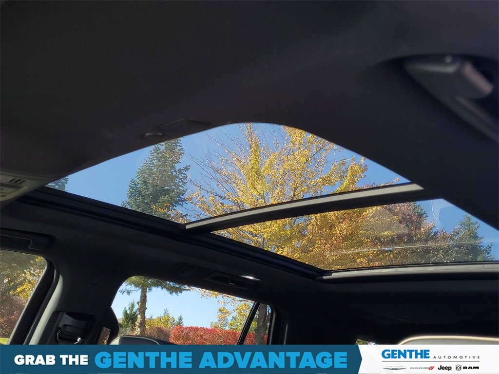 Used 2023 Chevrolet Tahoe Premier w/ Advanced Technology Package image 9