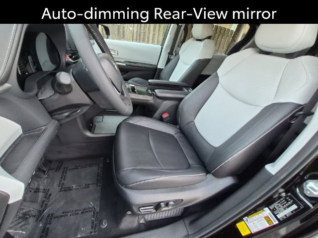 Certified 2026 Toyota Sienna XSE FWD image 13