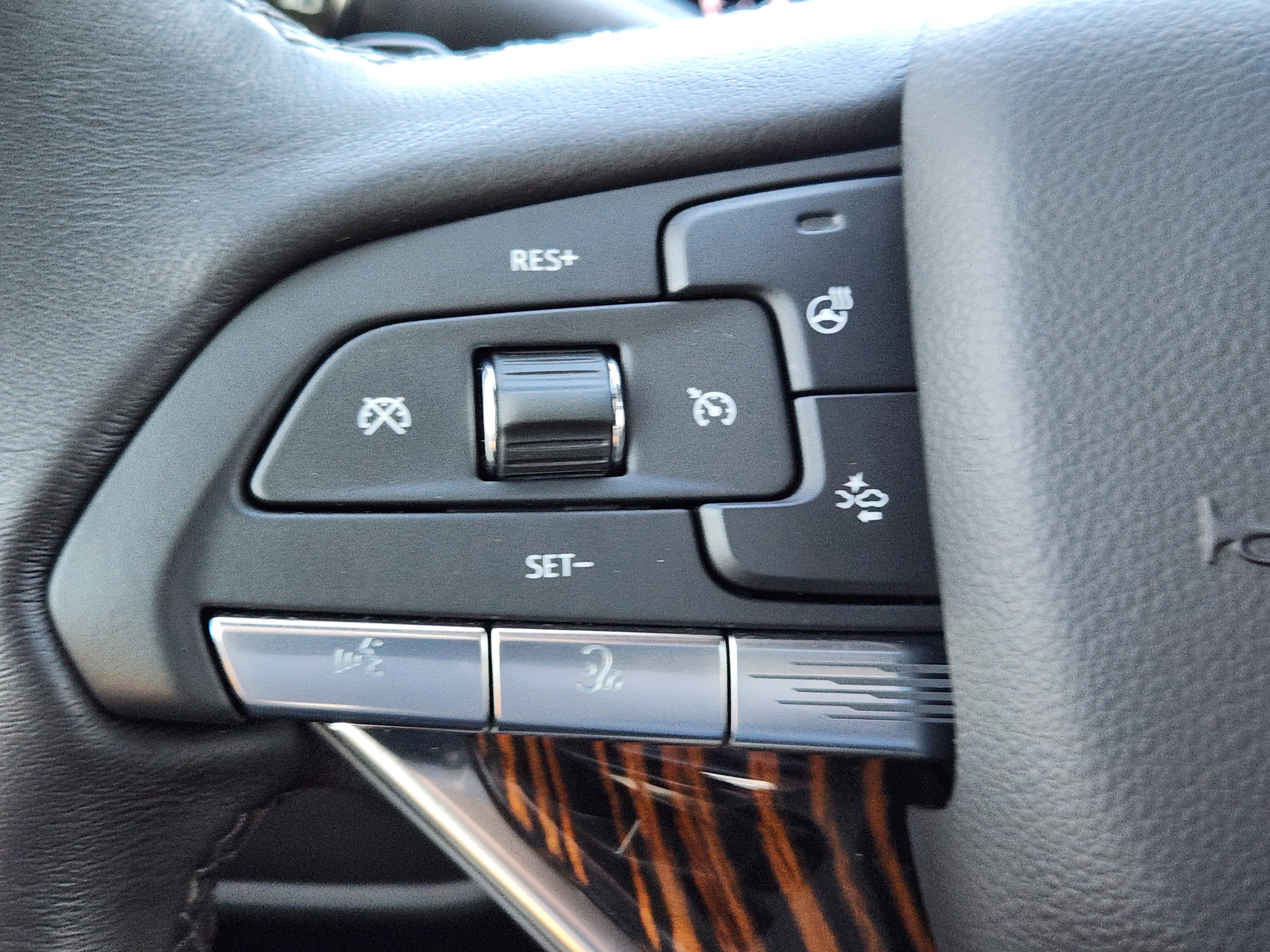 Certified 2024 Cadillac Escalade Luxury image 28