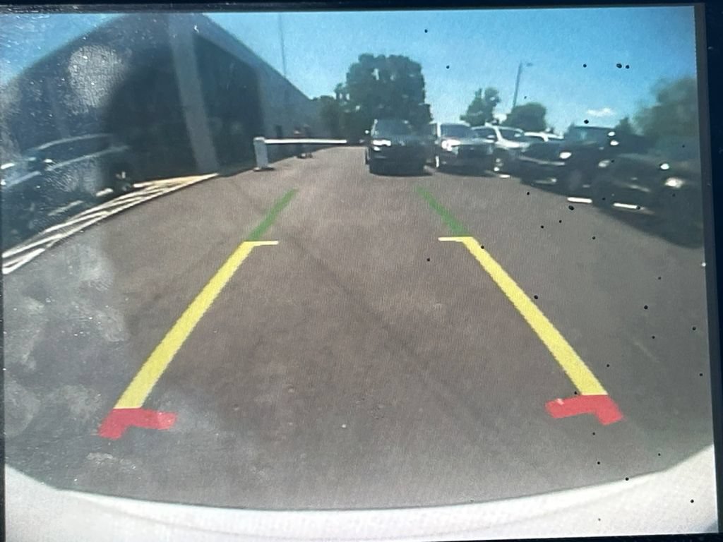 Used 2020 Chrysler Voyager Lxi FWD image 36