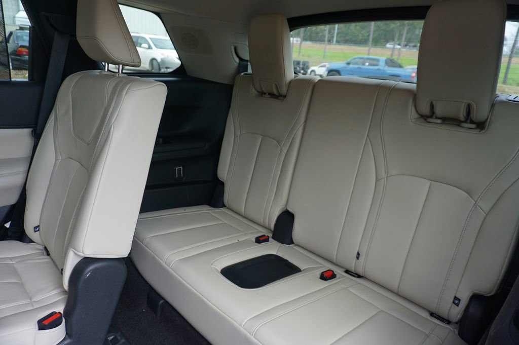 Used 2023 INFINITI QX60 Luxe w/ Performance Audio Package image 17