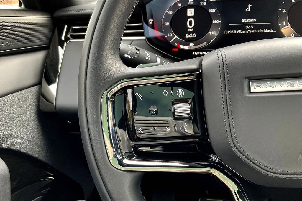 Used 2025 Land Rover Range Rover Sport Dynamic SE image 10