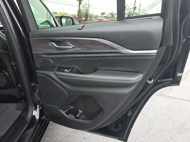 Used 2024 Jeep Grand Cherokee Overland w/ Adv Protech Group III image 49