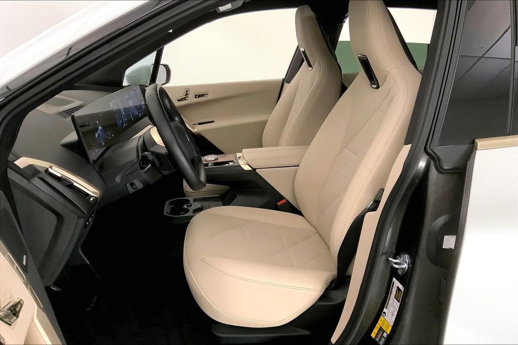Certified 2023 BMW iX xDrive50 w/ Premium Package AWD/4WD image 13