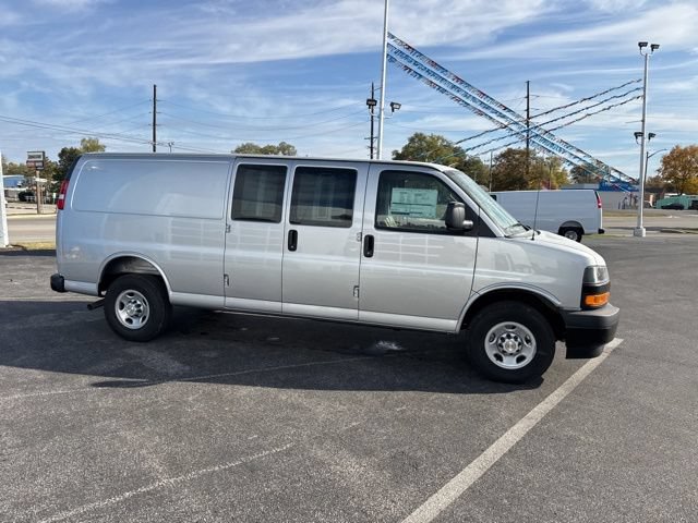 Used 2025 Chevrolet Express 2500 Extended w/ Driver Convenience Package RWD image 17