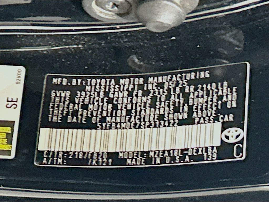Used 2025 Toyota Corolla LE FWD image 27