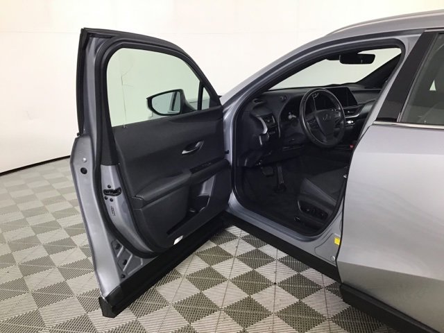 Used 2025 Lexus UX 300h AWD image 10