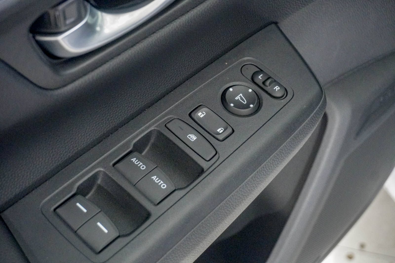 Certified 2024 Honda CR-V Sport image 17