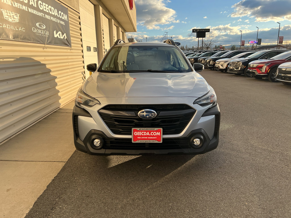 Used 2024 Subaru Outback Premium image 3