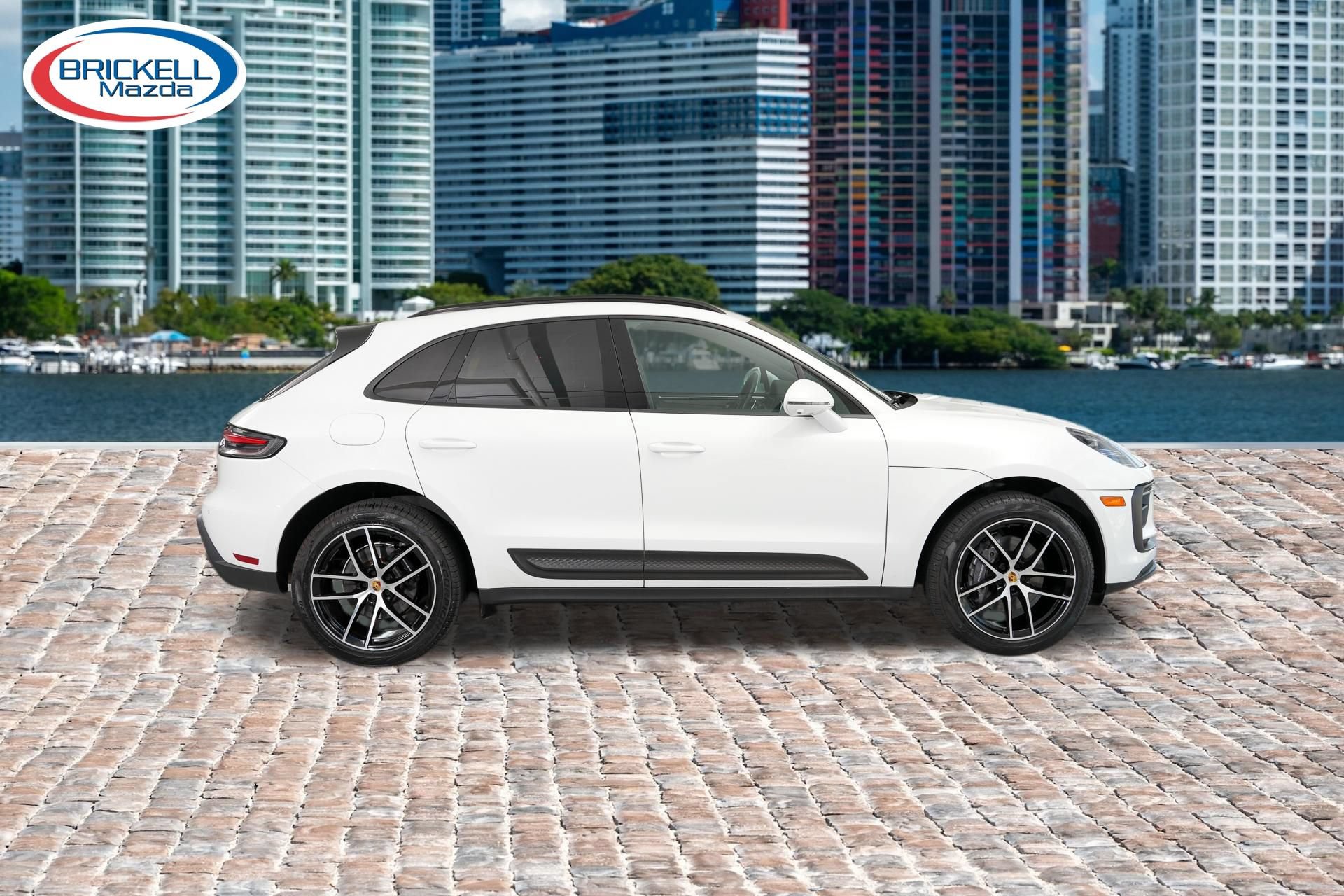 Used 2022 Porsche Macan AWD/4WD image 8