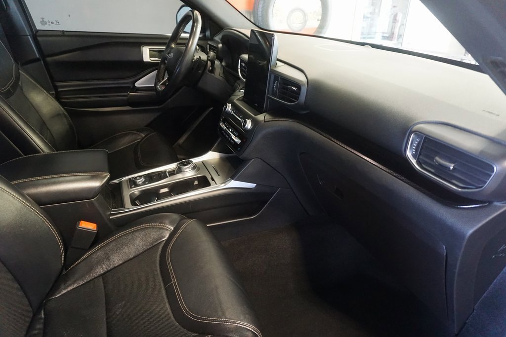 Used 2020 Ford Explorer ST w/ Premium Technology Package image 29