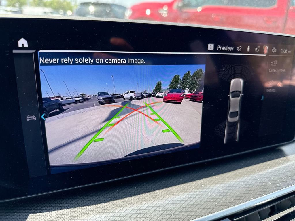 Used 2022 BMW 530e xDrive w/ Premium Package AWD/4WD image 17