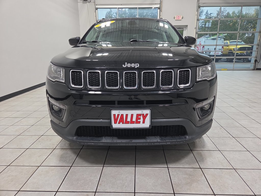 Used 2018 Jeep Compass Latitude AWD/4WD image 8