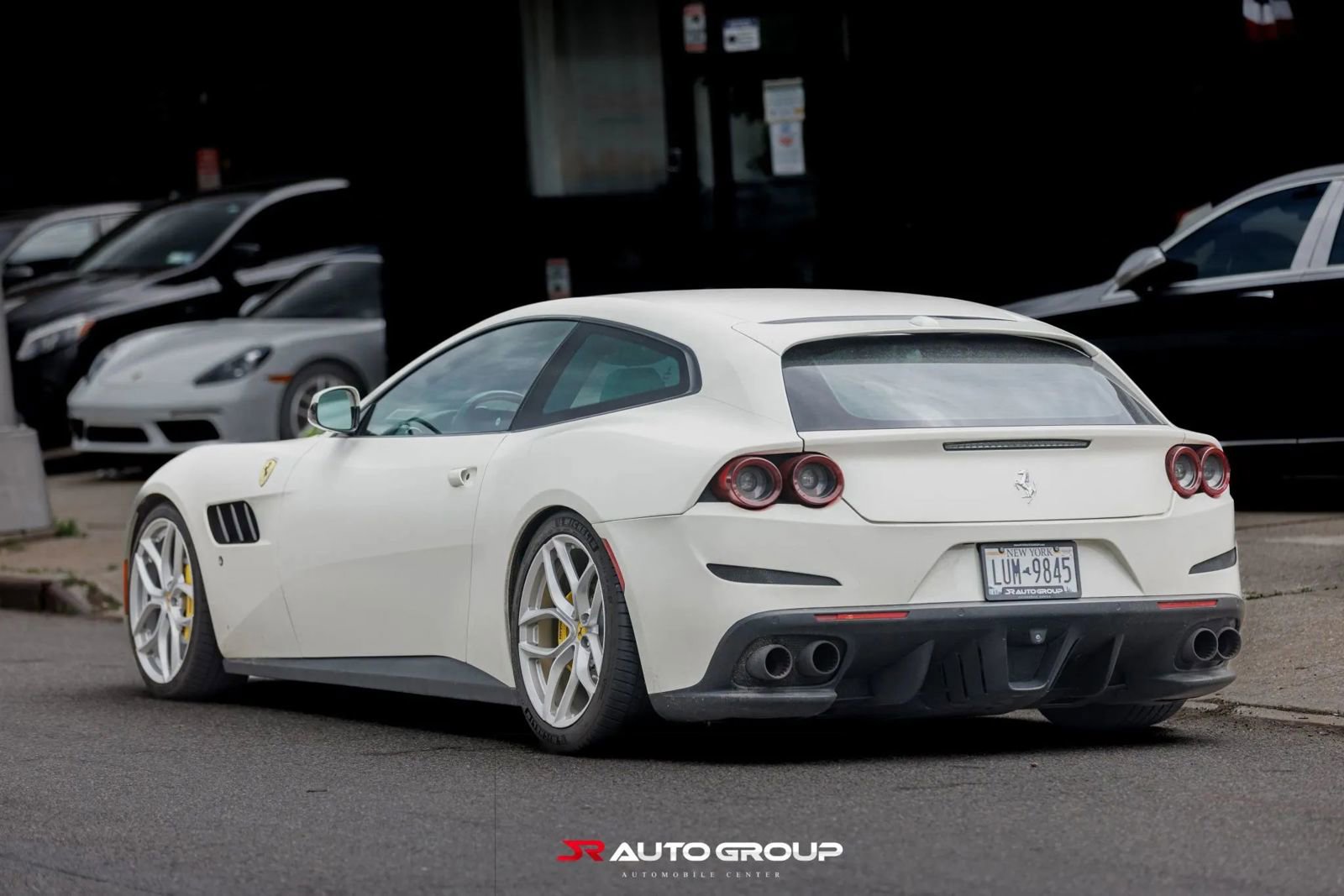 Used 2018 Ferrari GTC4Lusso T RWD image 4