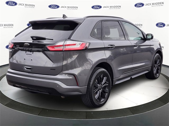 Certified 2022 Ford Edge SE w/ Black Appearance Package image 5