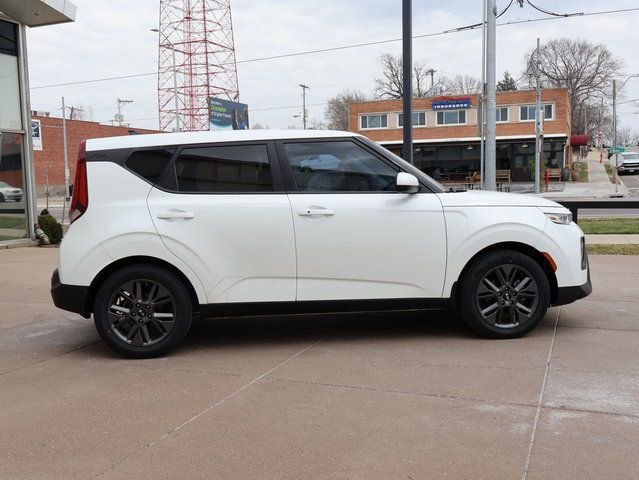 Used 2021 Kia Soul EX image 9