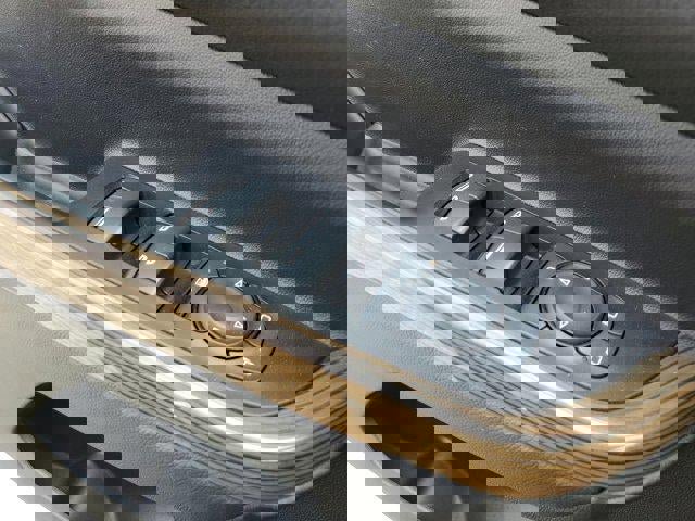 Used 2023 GMC Acadia SLE w/ Driver Convenience Package image 19