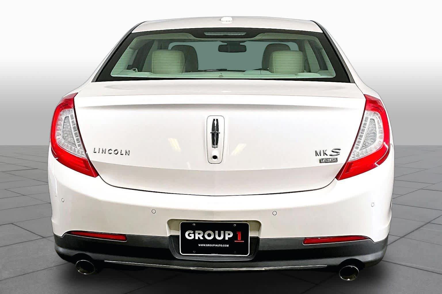 Used 2014 Lincoln MKS AWD w/ Equipment Group 101A image 5