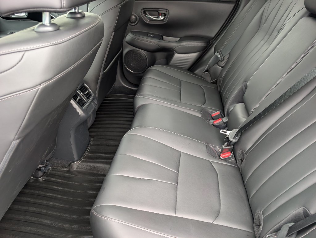 Used 2025 Acura ADX AWD image 19