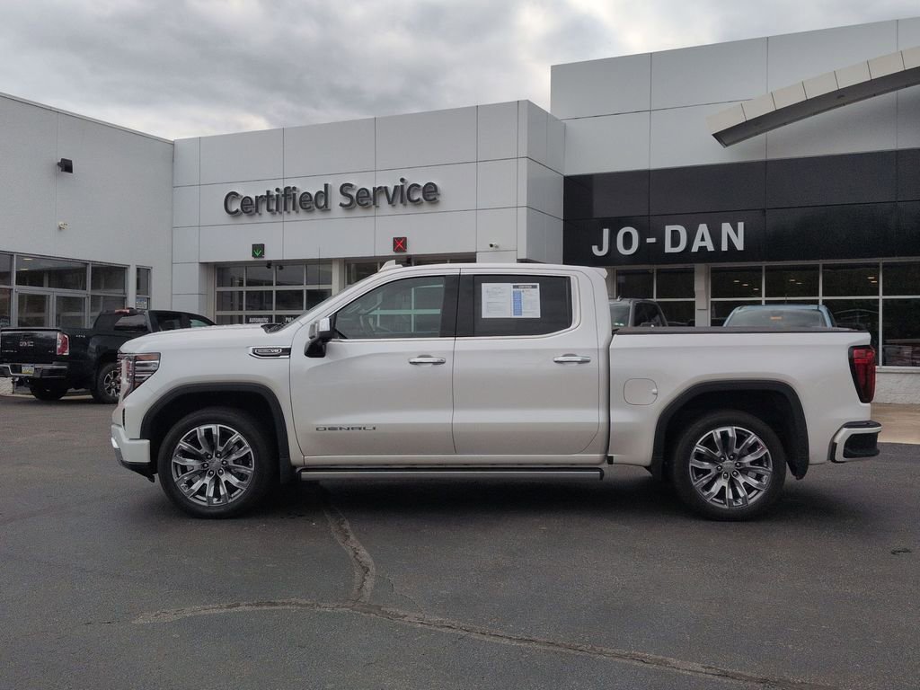 Certified 2024 GMC Sierra 1500 Denali w/ Denali Reserve Package AWD/4WD image 8
