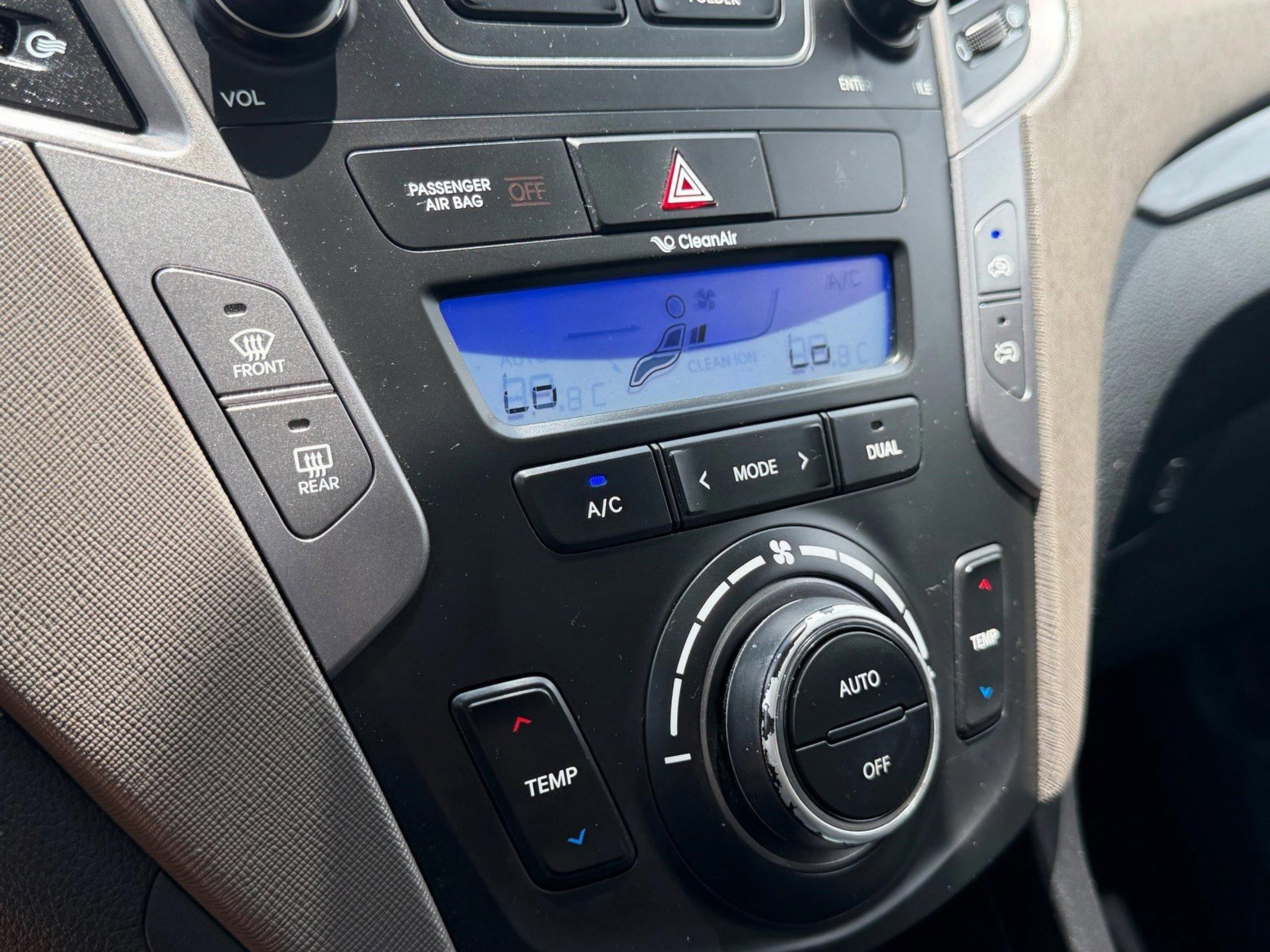 Used 2013 Hyundai Santa Fe Sport AWD/4WD image 18
