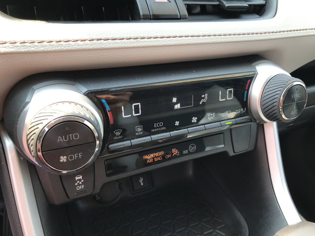Used 2022 Toyota RAV4 XLE w/ Convenience Package AWD/4WD image 22