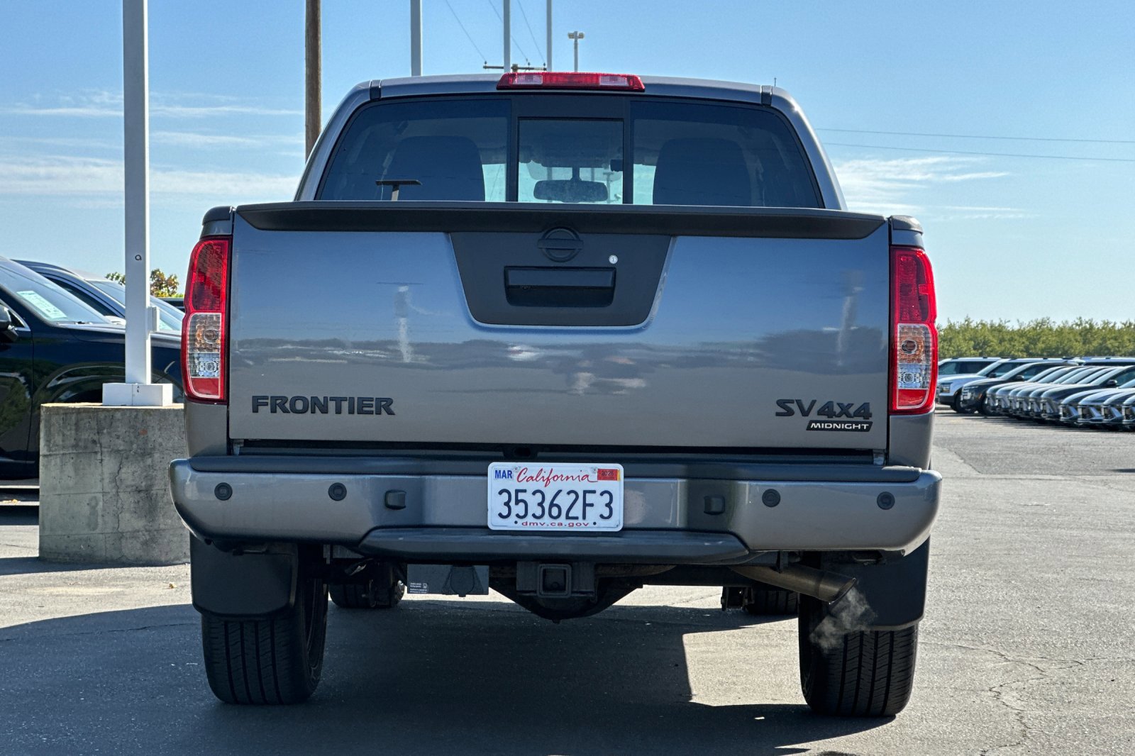 Used 2021 Nissan Frontier SV w/ Midnight Edition Floor Mats image 5