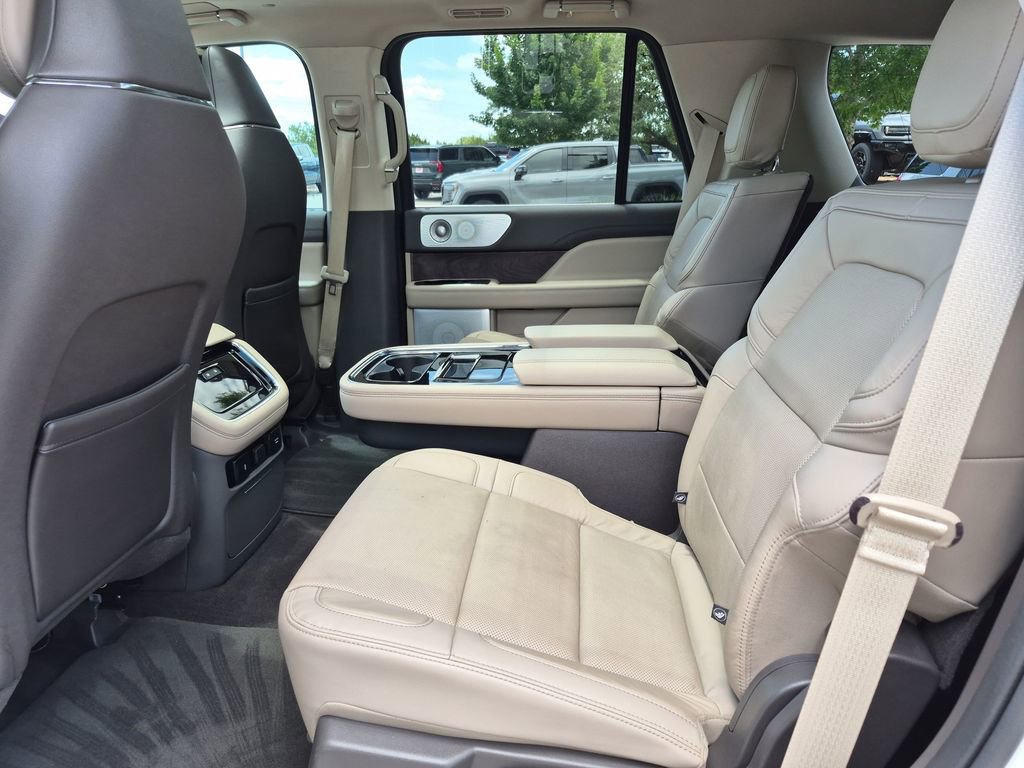 Used 2023 Lincoln Navigator Reserve AWD/4WD image 35