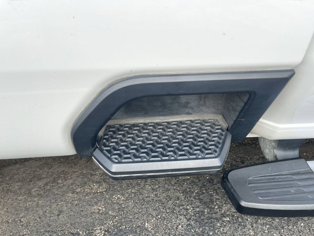 Used 2024 Chevrolet Silverado 2500 LT image 11