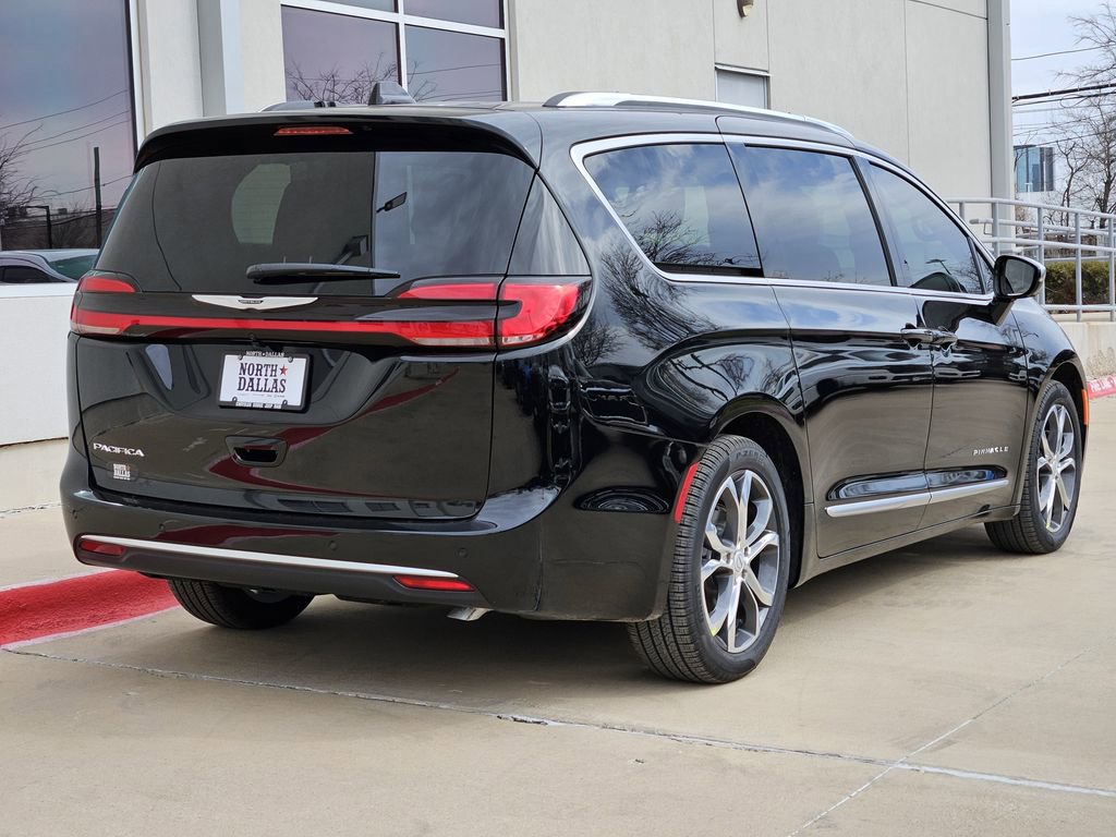 New 2026 Chrysler Pacifica Pinnacle FWD image 3