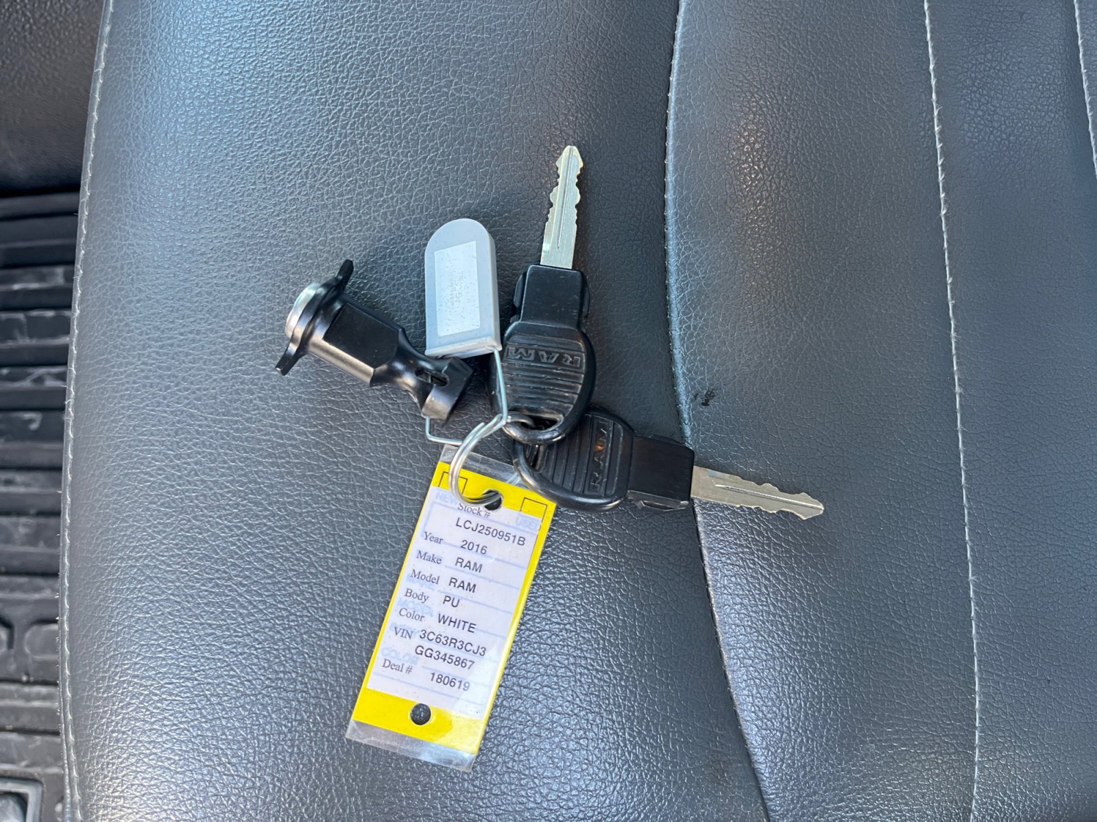 Used 2016 RAM 3500 Tradesman image 32