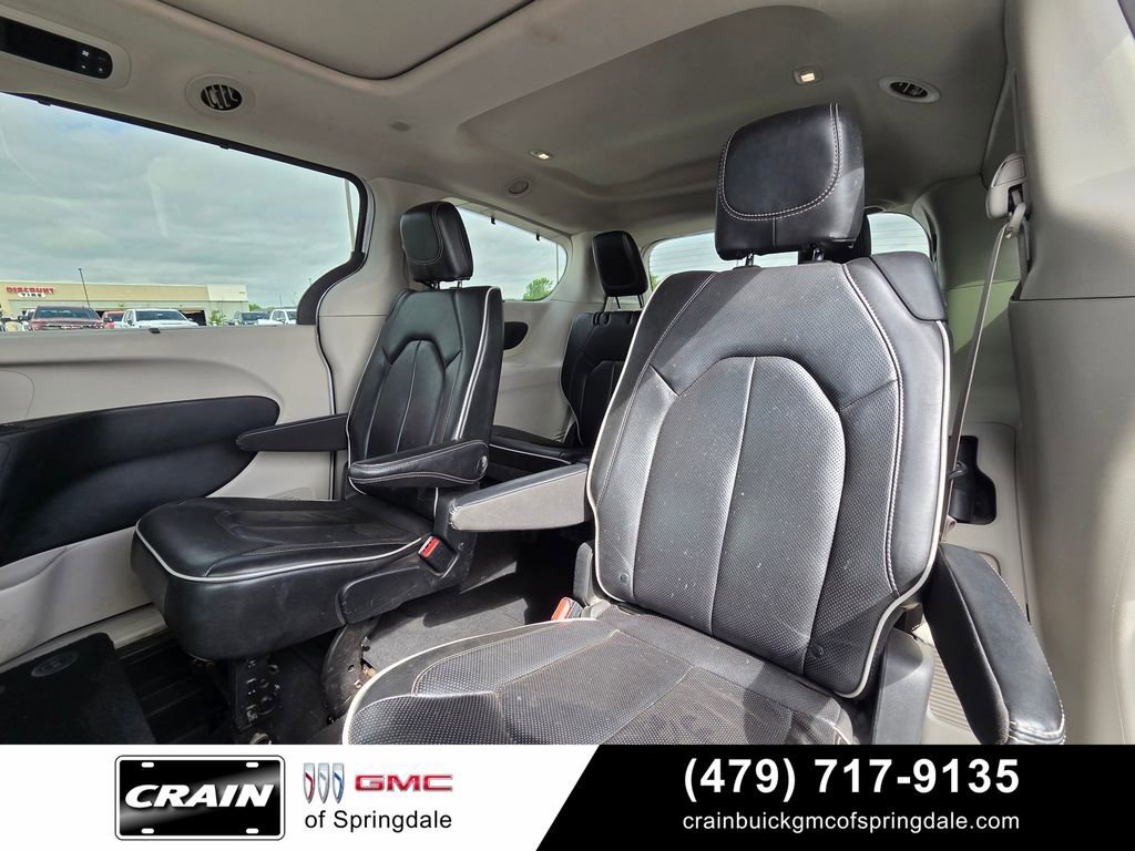 Used 2022 Chrysler Pacifica Limited FWD image 25