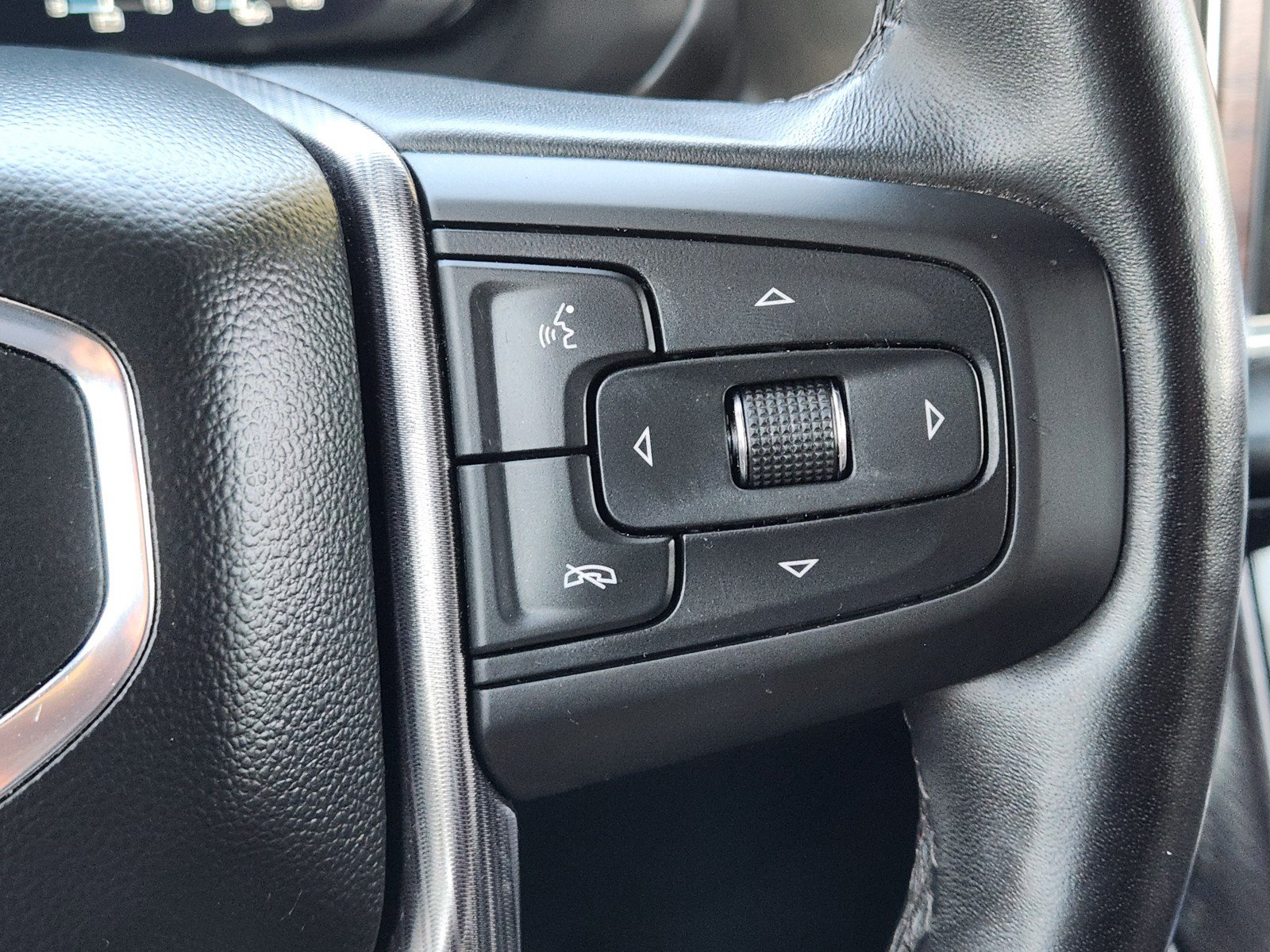 Used 2023 GMC Yukon Denali Ultimate AWD/4WD image 27