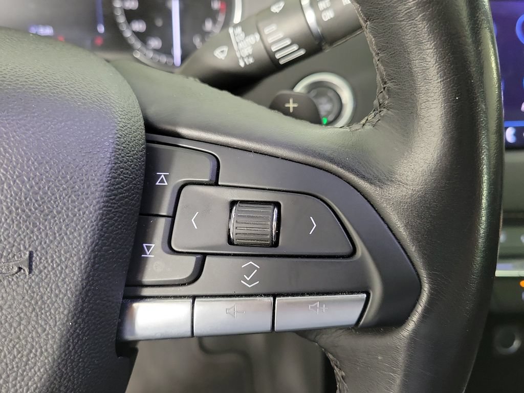 Used 2021 Cadillac XT4 Premium Luxury w/ Driver Awareness Package FWD image 24