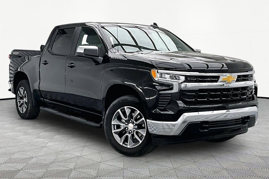 Used 2024 Chevrolet Silverado 1500 LT AWD/4WD image 12