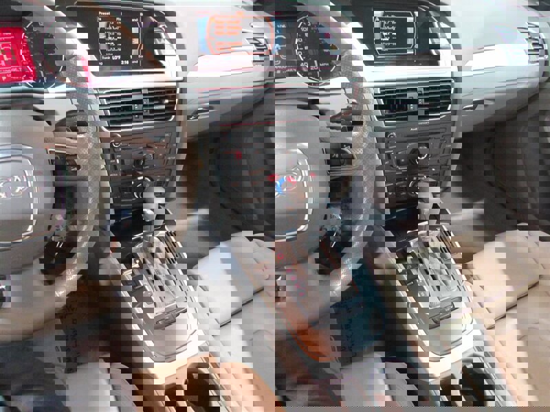 Used 2009 Audi A4 2.0T Premium image 30