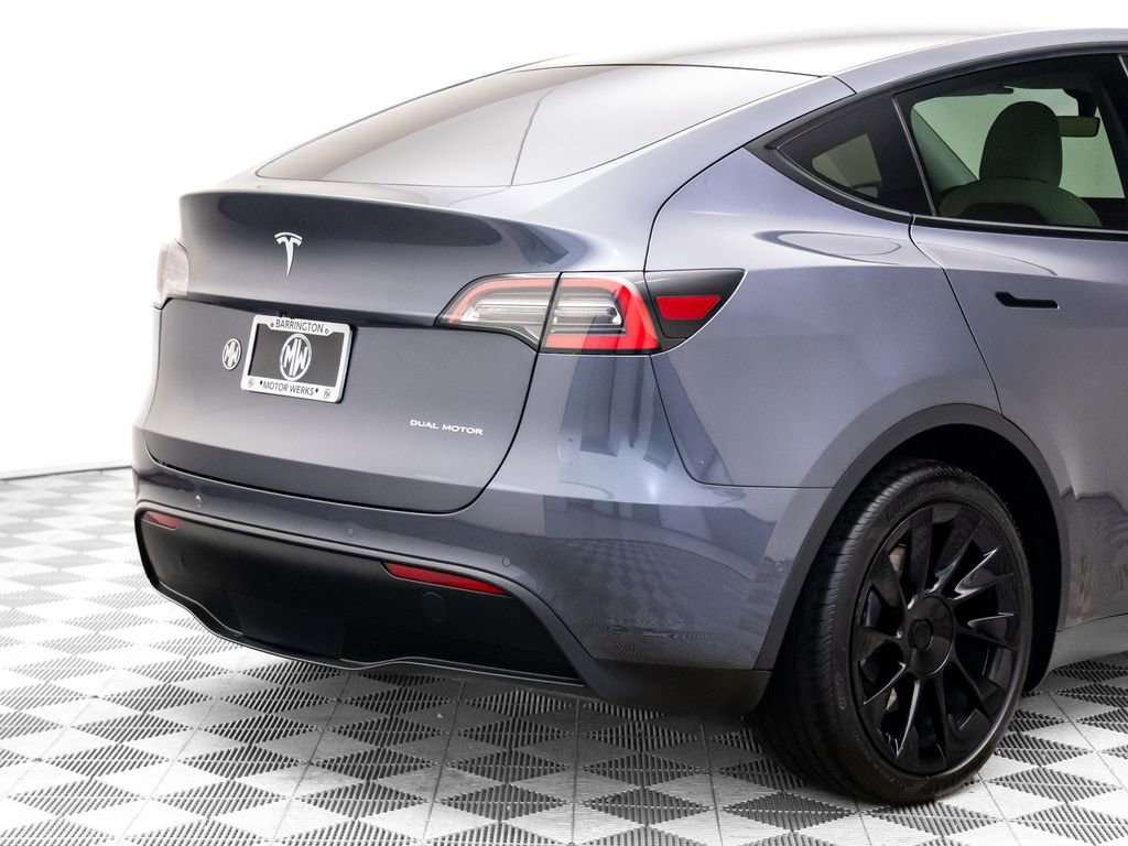 Used 2020 Tesla Model Y Long Range image 33